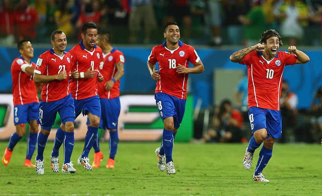 Chile v Australia: Group B - 2014 FIFA World Cup Brazil
