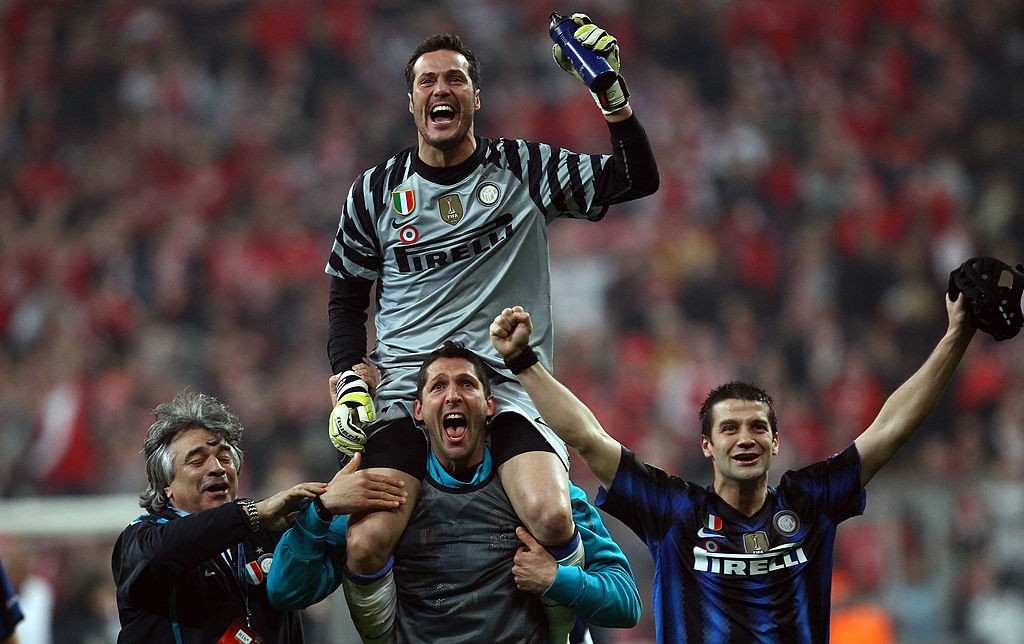 FC Bayern Muenchen v Inter Milan - Julio Cesar