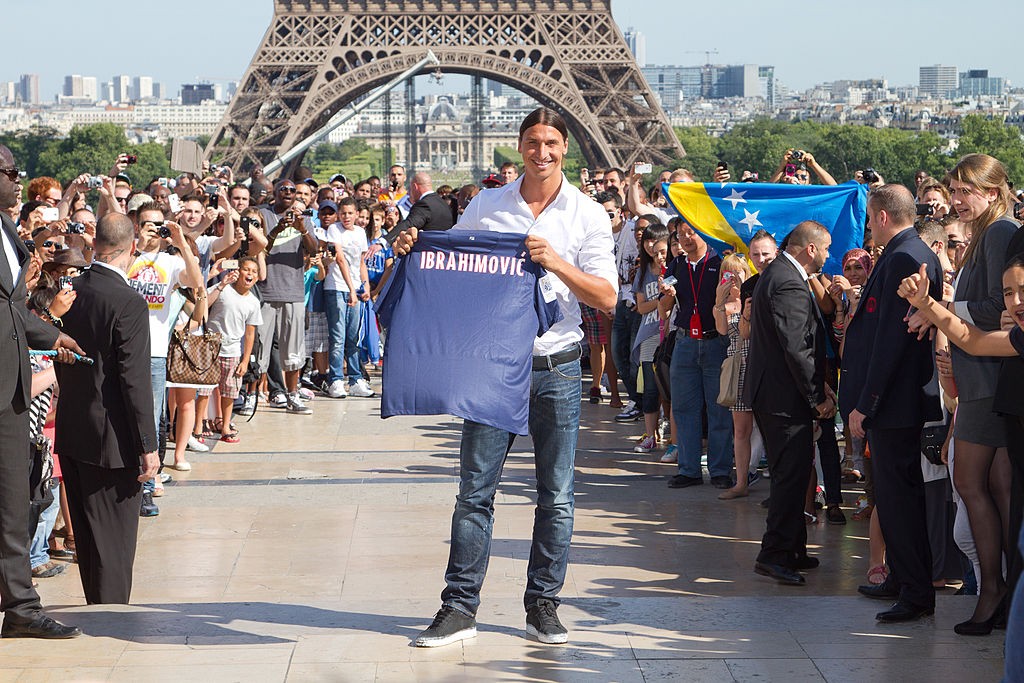 Zlatan Ibrahimovic Signs For Paris Saint-Germain
