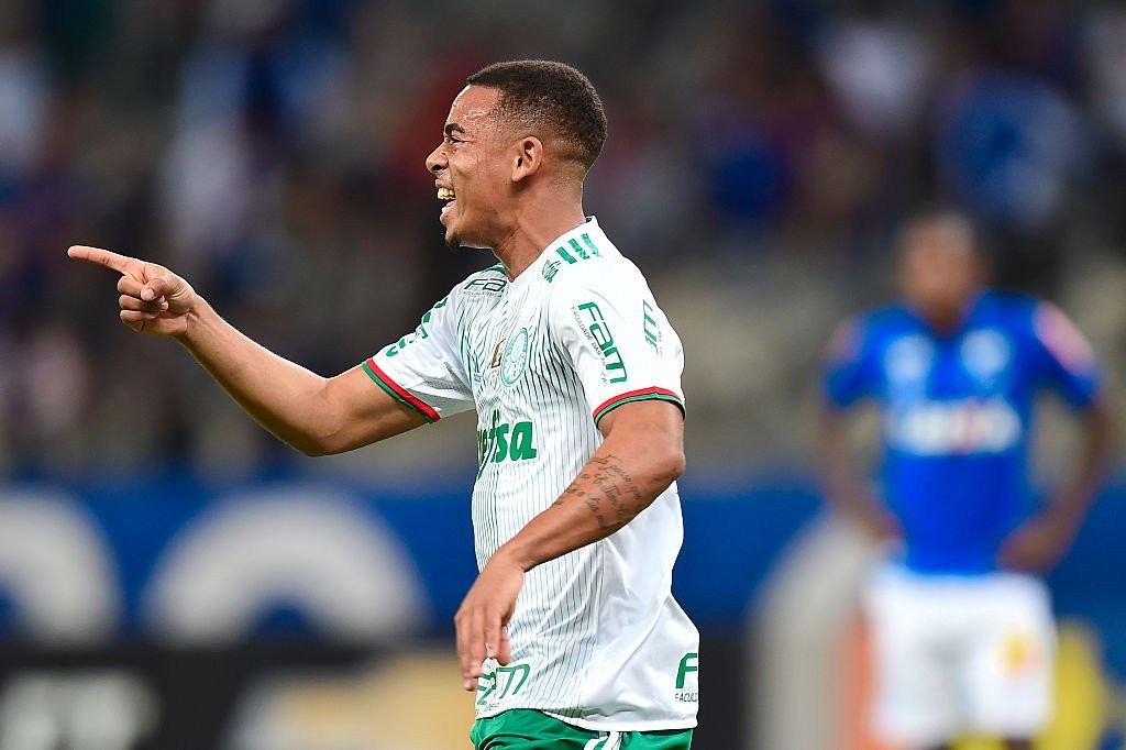 Gabriel Jesus maglia bianca