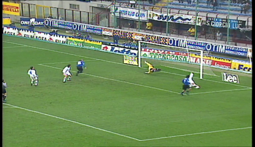 Zamorano tacco Napoli