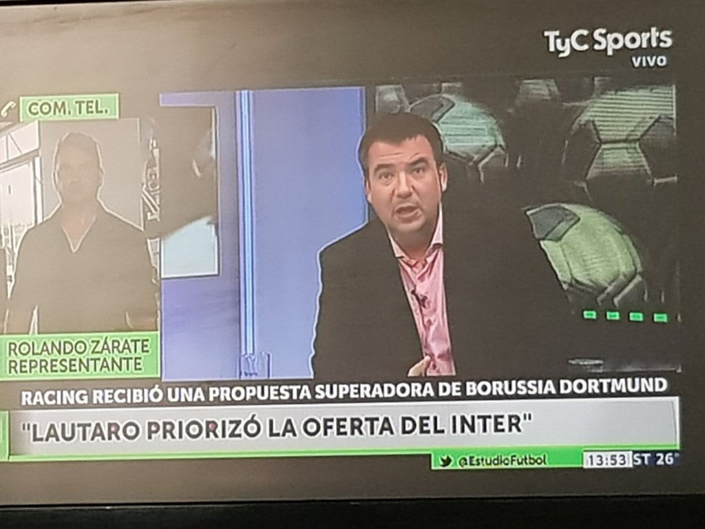 DYvyfwTXkAA24di