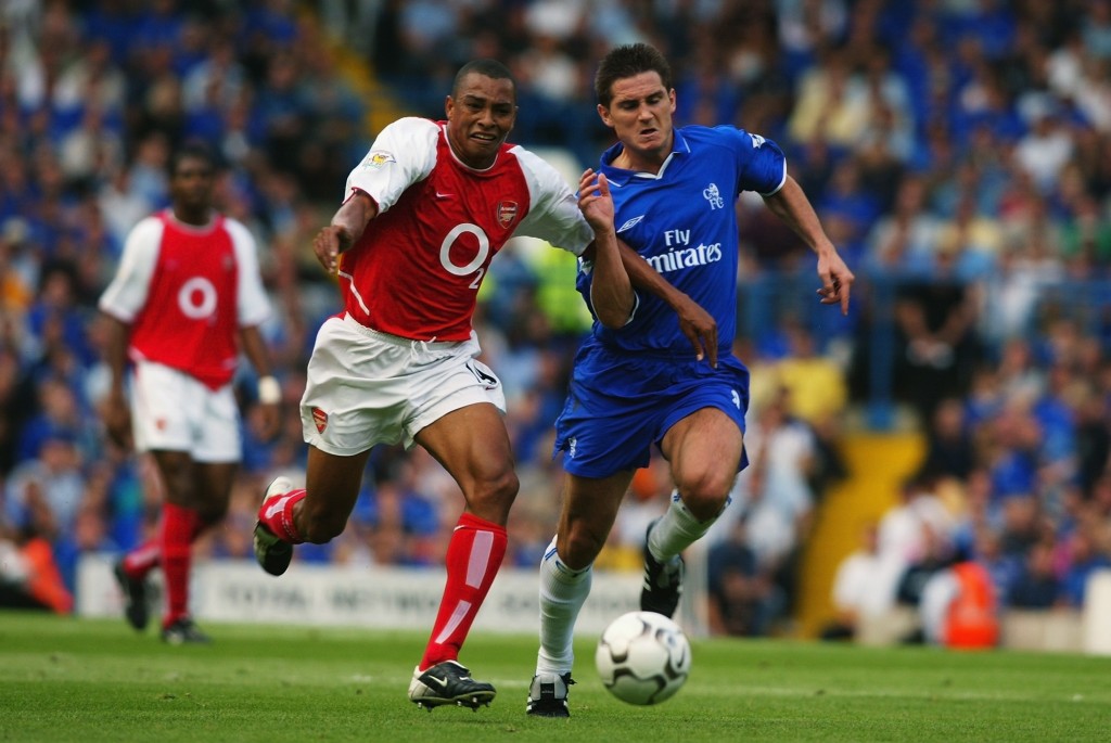 Frank Lampard of Chelsea  and Gilberto Silva of Arsenal