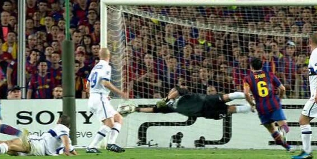 parata Julio Cesar su Messi