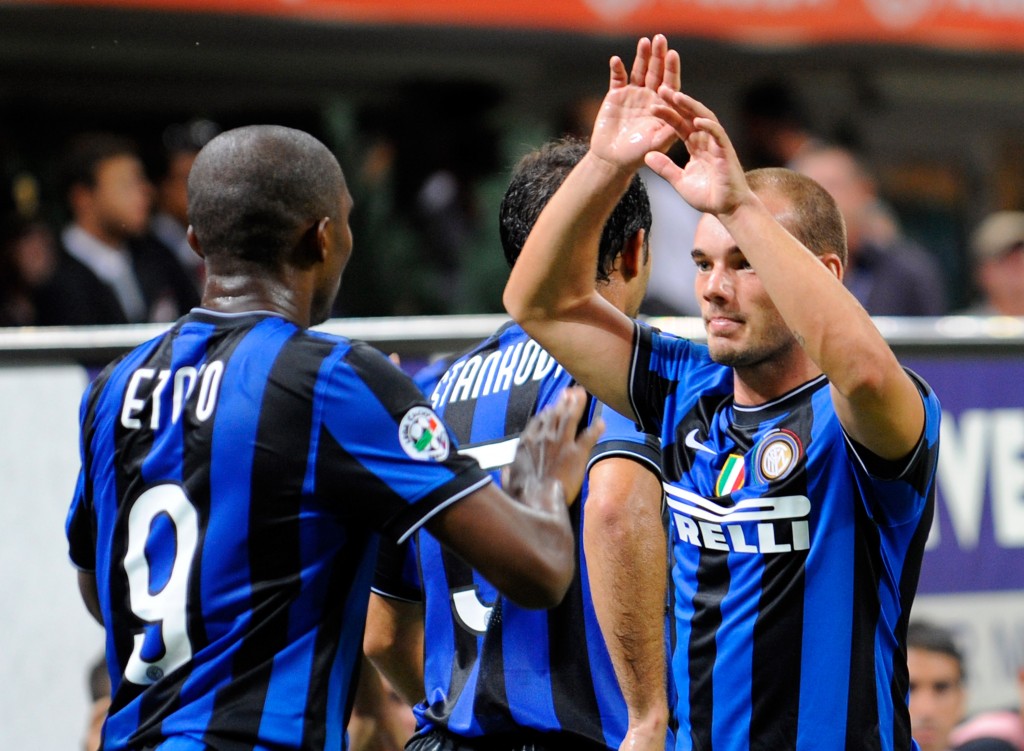 esultano Eto'o e Sneijder
