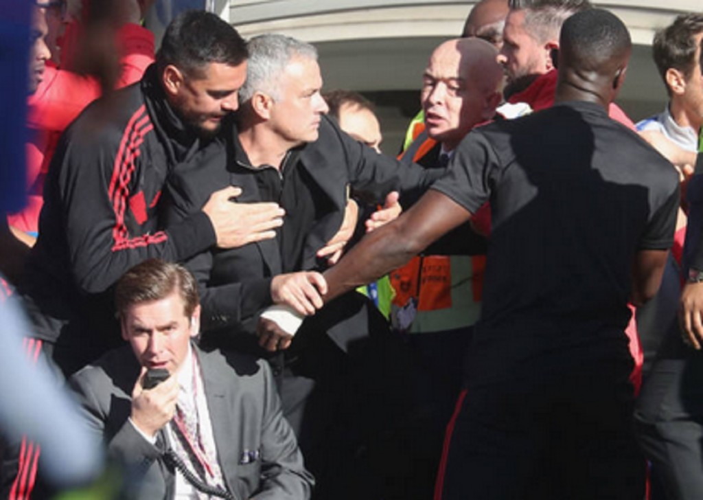 Mourinho sbotta