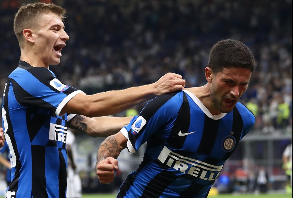 Barella e Sensi esultano per un gol