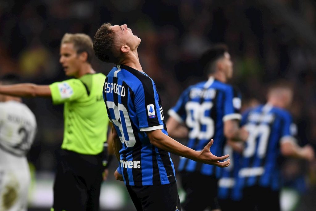 Sebastiano Esposito sfiora l'eurogol contro il Parma