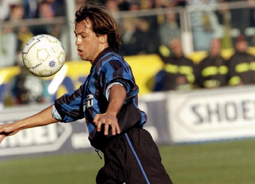 L'ex centrocampista nerazzurro ha parlato ai microfoni di Fcinter1908.it: "Conte incredibile con i calciatori"