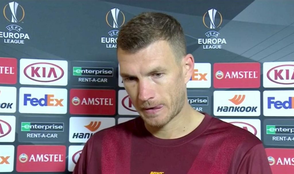 dzeko-arbitro-roma-europa-league-errore