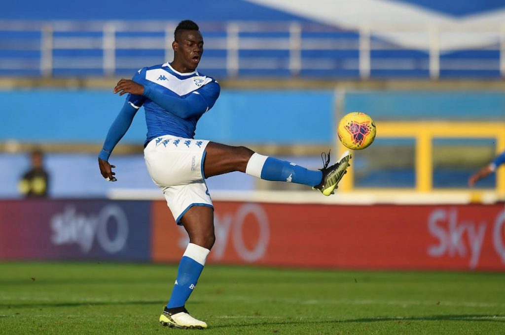 grosso-caccia-balotelli-dallallenamento