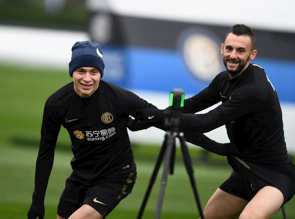 inter-ieri-barella-marcato-stretto-da-brozovic-il-croato-lo-ha-convinto-a