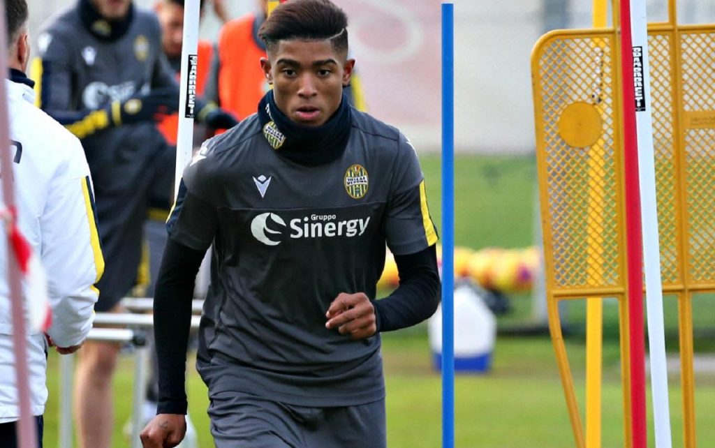 Hellas Verona FC comunica che il calciatore Eddie Salcedo è stato sottoposto in tarda mattinata ad intervento di pulizia artroscopica del ginocchio destro
