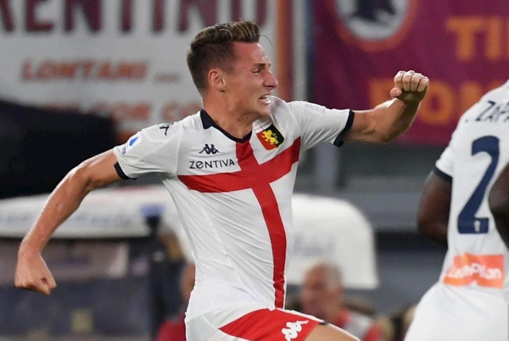 Pinamonti può lasciare subito il Genoa ma non farà rientro all'Inter, che continua a studiarne la crescita per il futuro