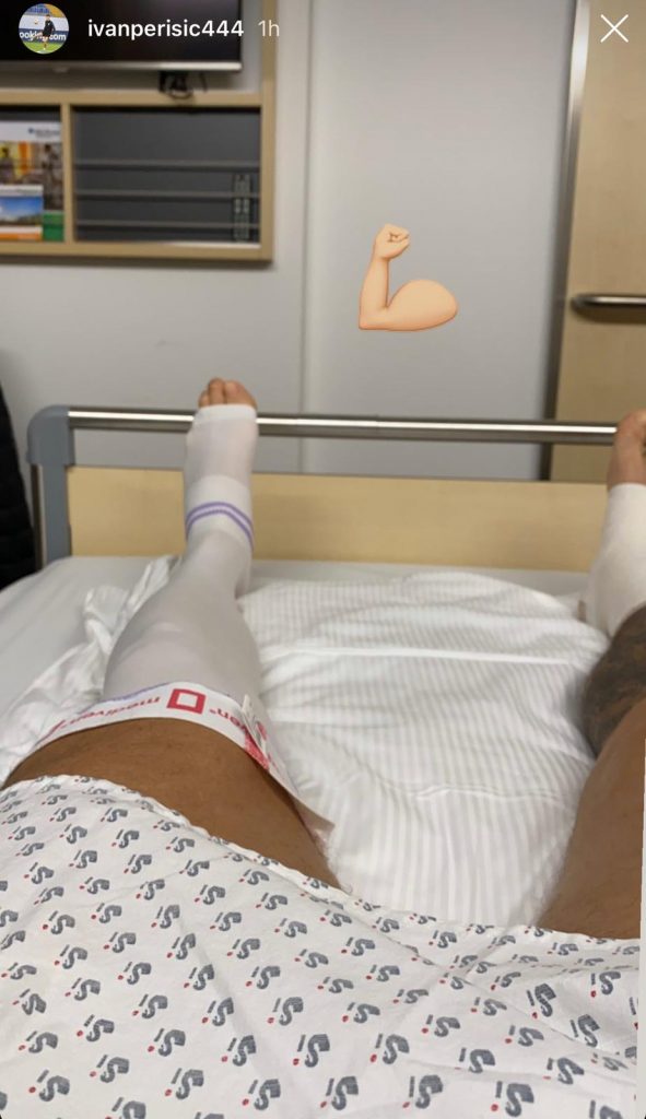 ex-inter-perisic-si-rompe-il-malleolo-e-mostra-la-foto-della-fasciatura-al-piede