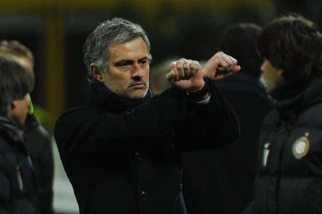 Inter, 10 anni fa le manette di Mourinho. Gds: "Qualsiasi interista che si rispetti..."