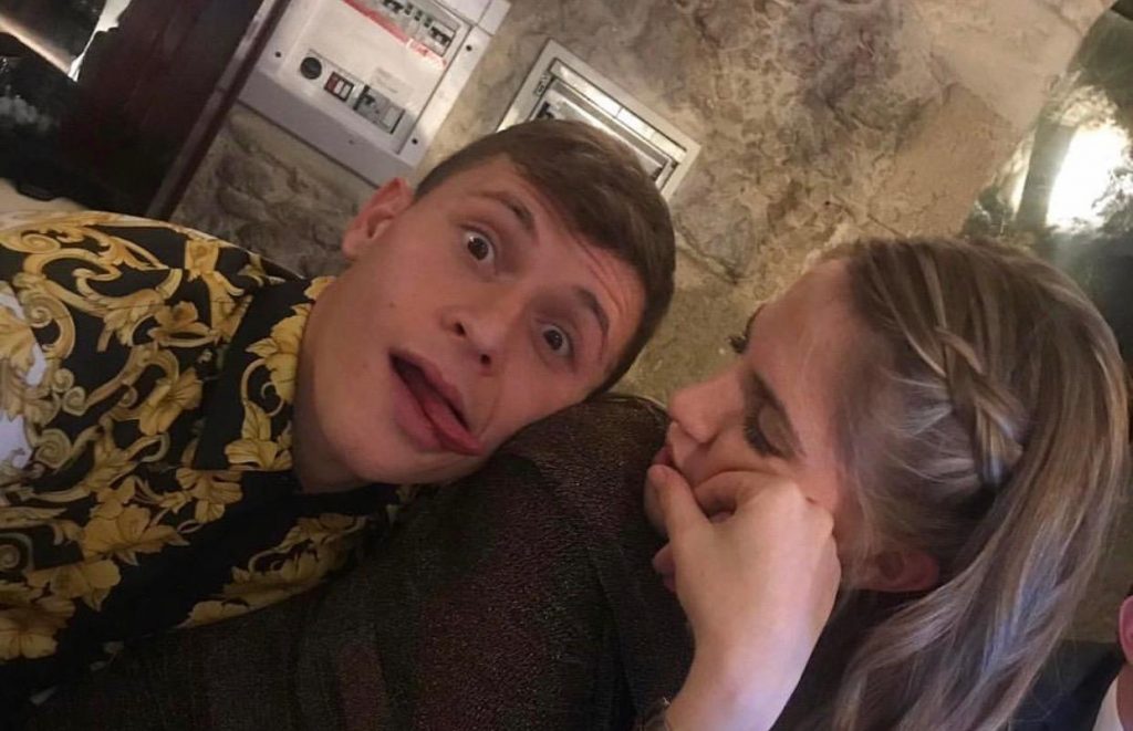 tifosi-moglie-barella