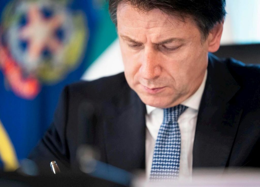 conte-parla-in-aula-al-senato