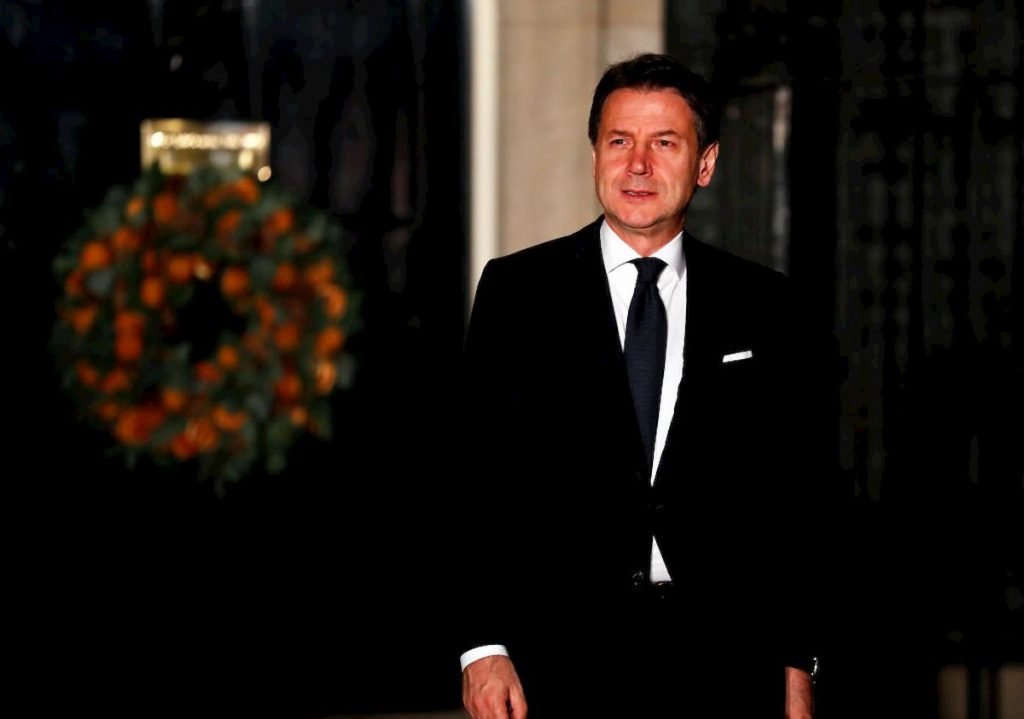 conte-direttamente-mano