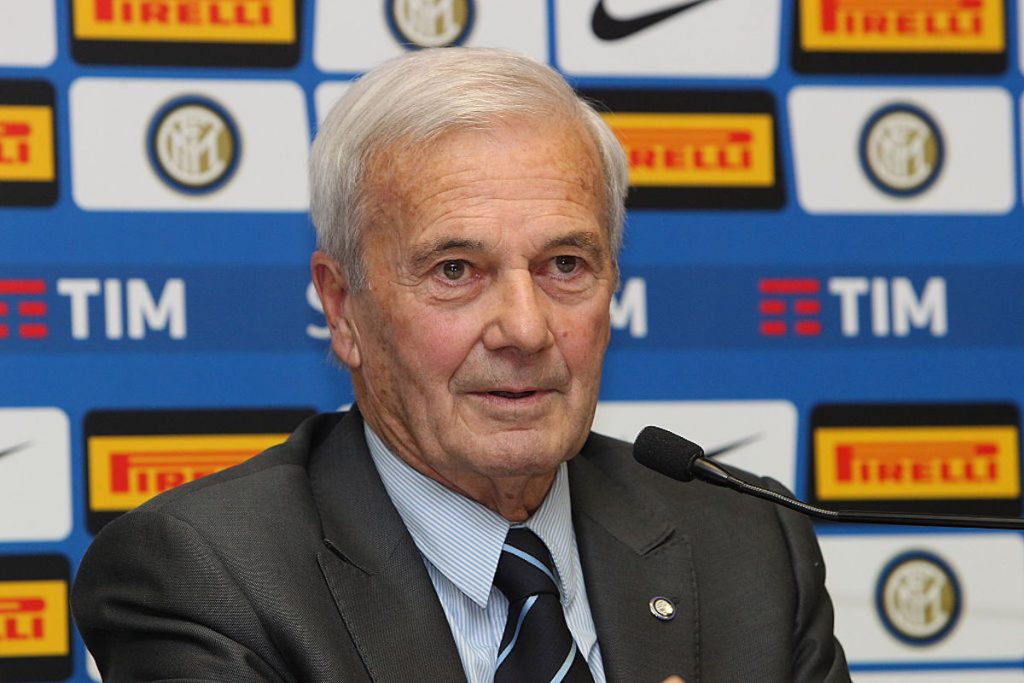 Gds - L'ultimo saluto a Gigi Simoni: Inter presente con il gonfalone e Colonnese