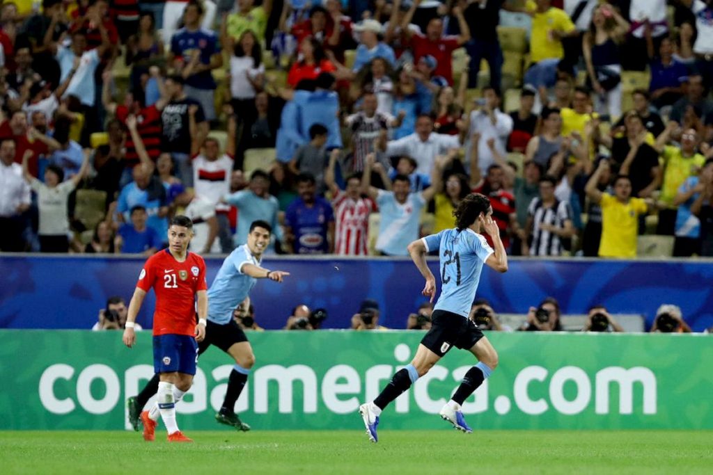 cavani-associato-benfica