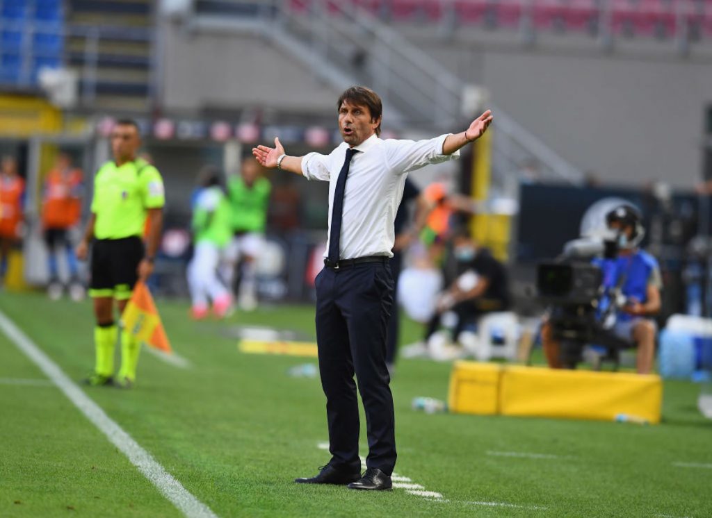 Conte furibondo negli spogliatoi