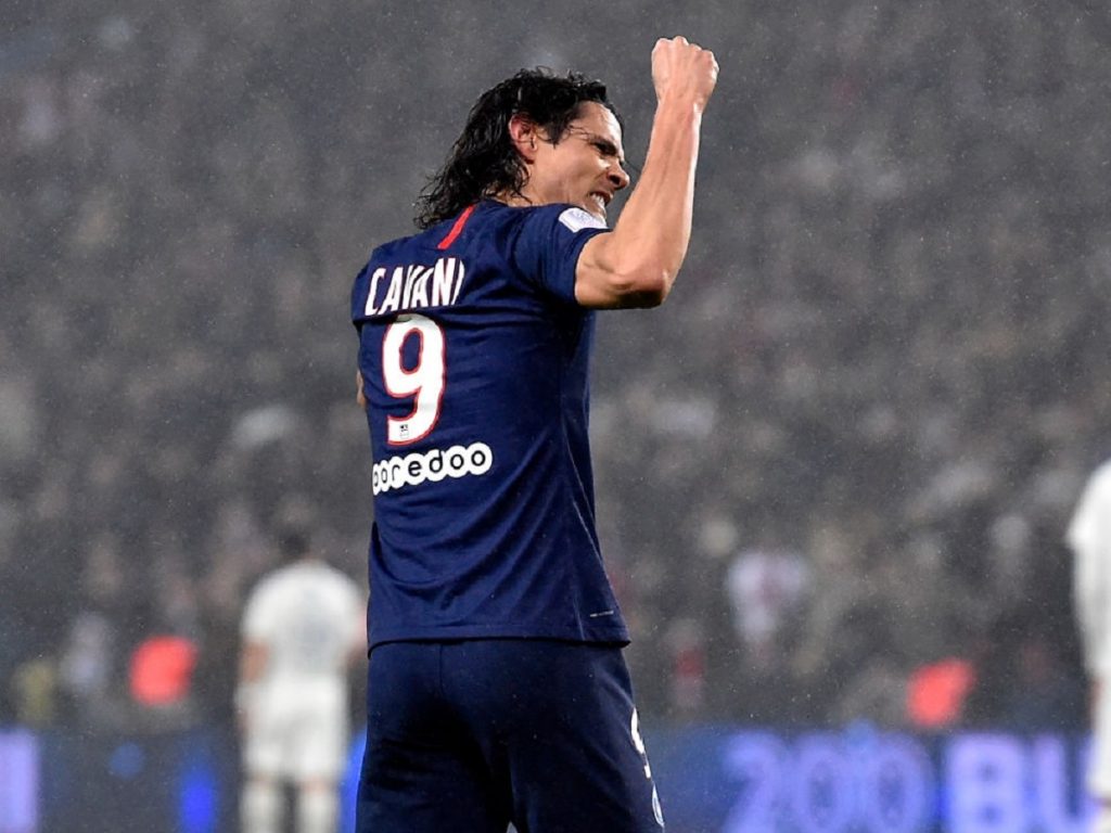Frenata totale per il passaggio di Edinson Cavani al Benfica. Secondo A Bola, decisive le richieste eccessive dell'attaccante uruguaiano