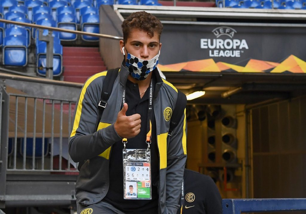 Con il rinnovo in cassaforte (l’annuncio dopo l’Europa League), l’Inter programma il futuro di Sebastiano Esposito