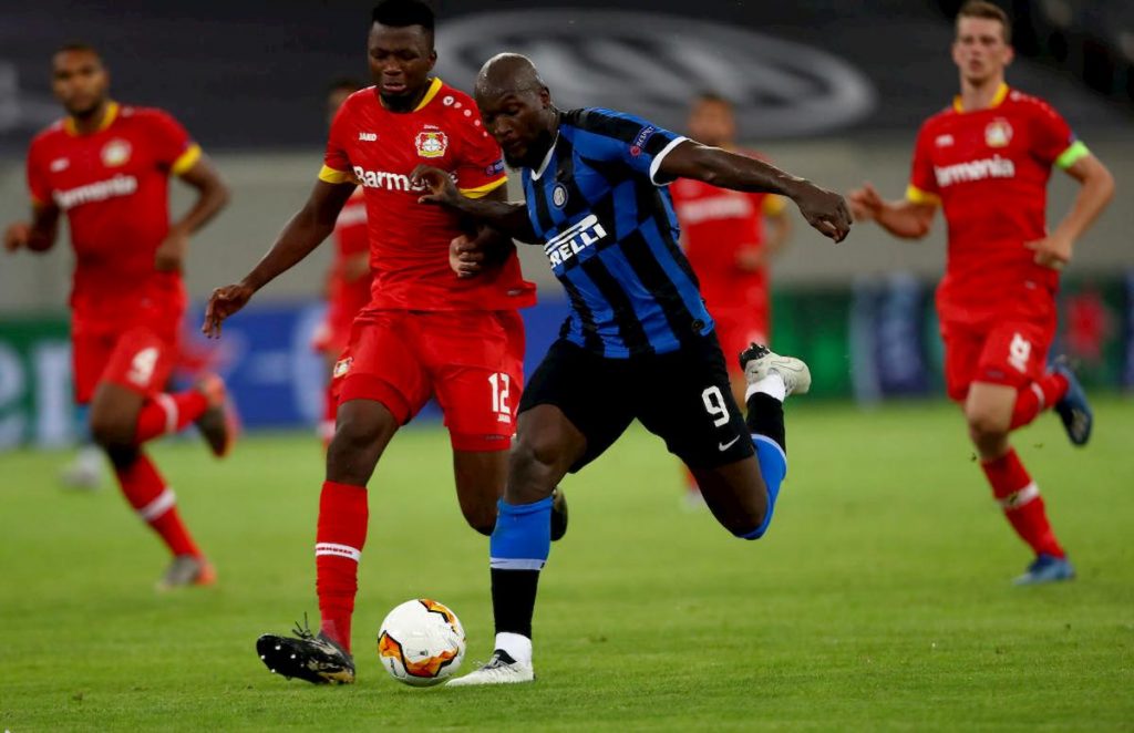 lukaku-martirizzato-tapsoba