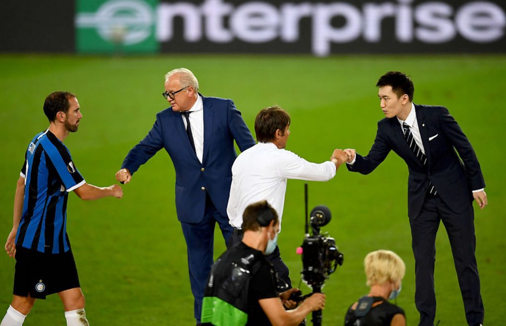 Sky - Inter-Conte, sul tavolo due grandi argomenti. Zhang proverà a mediare, ma...