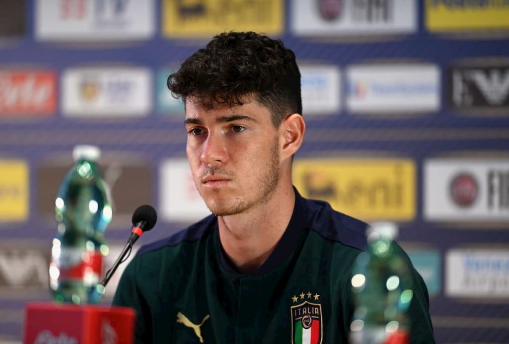 bastoni-qualcosa-grande
