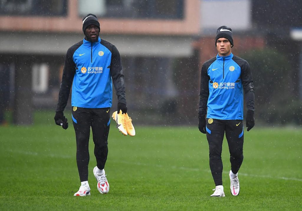 lautaro-congratulazioni-lukaku