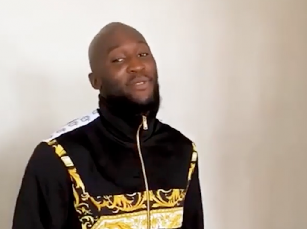 lukaku-regali-versace