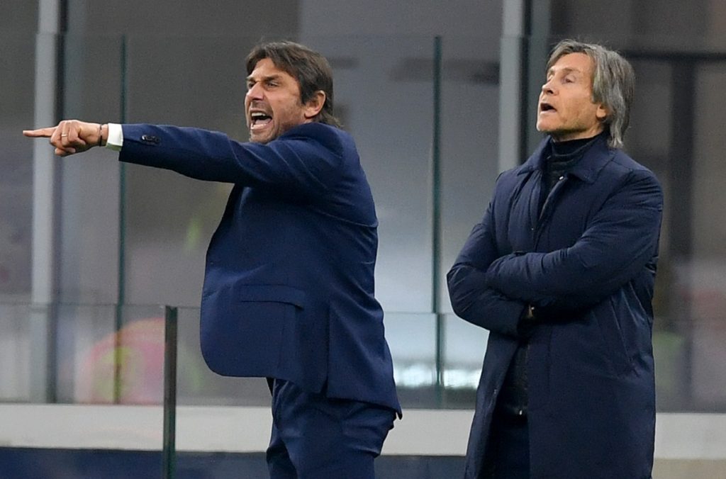 Conte con Oriali in panchina
