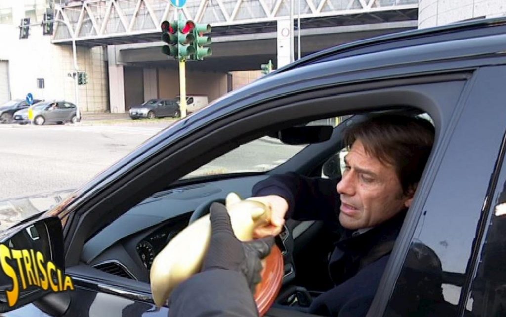 conte-riceve-il-tapiro