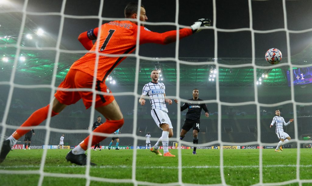 Borussia Moenchengladbach v FC Internazionale: Group B - UEFA Champions League