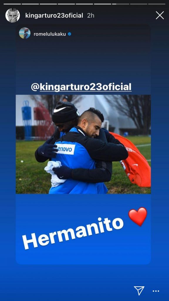vidal-abbraccio-lukaku