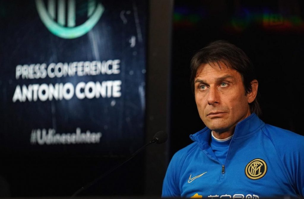 conte-in-conferenza-stampa-alla-pinetina