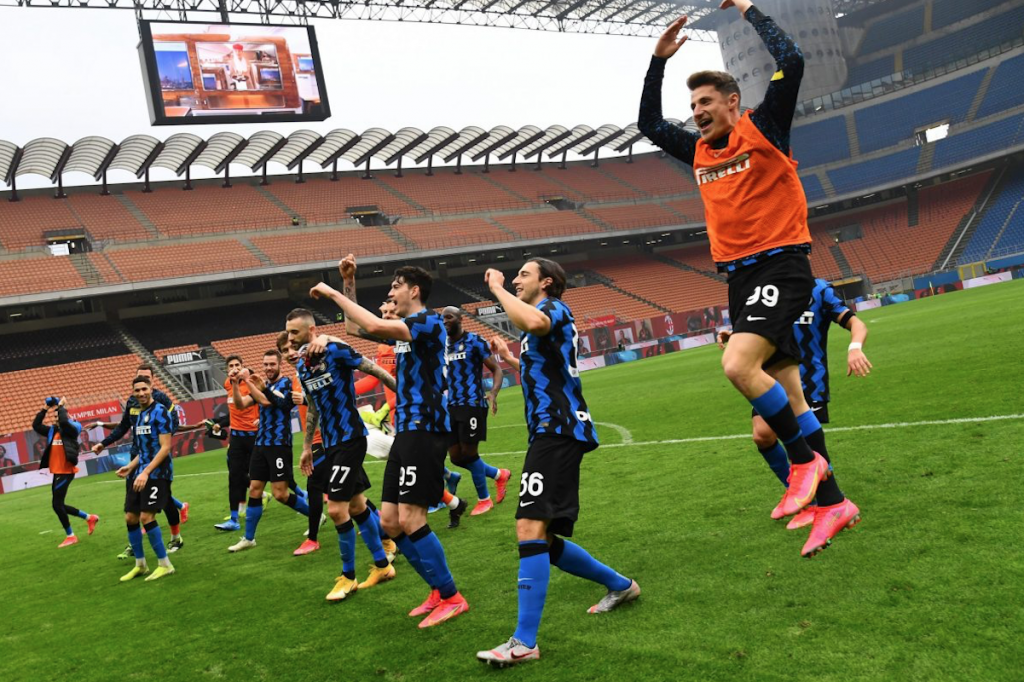 Milan-Inter, Conte esulta sui social