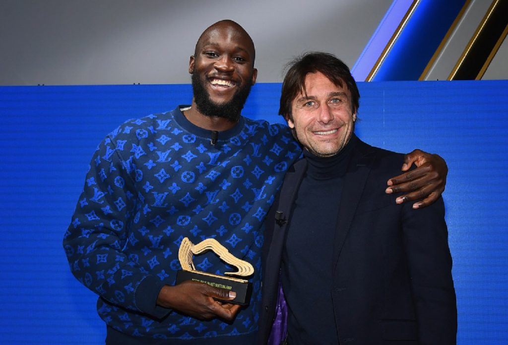 Conte sorride con Lukaku