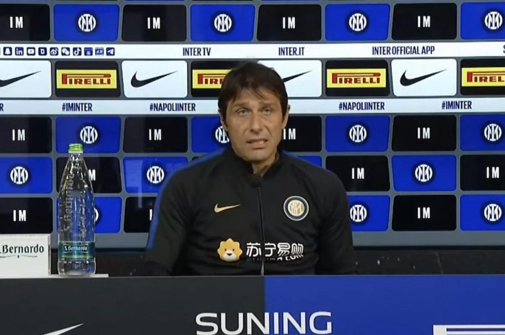 Conte, bordata in conferenza