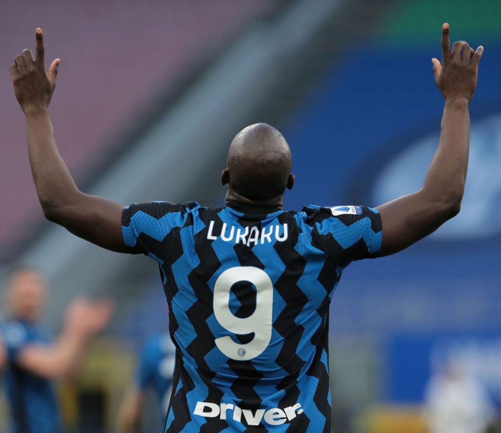Lukaku esulta