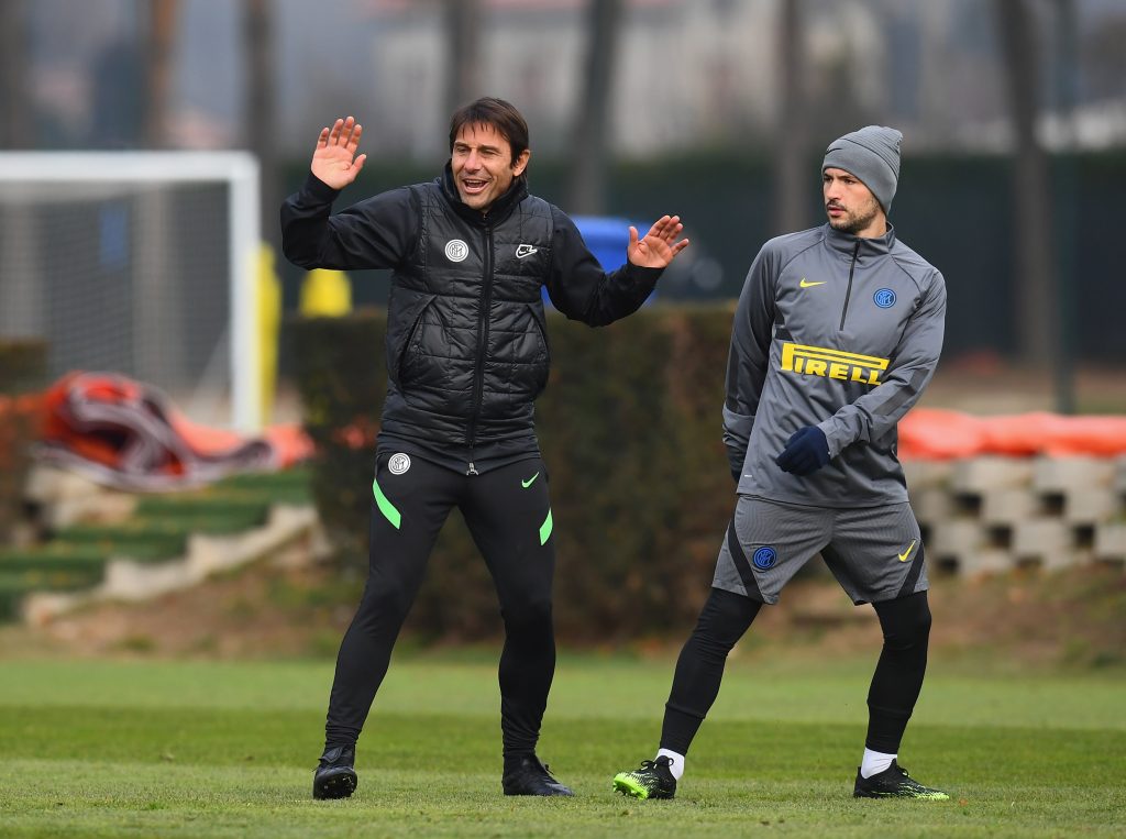 Sensi saluta Conte