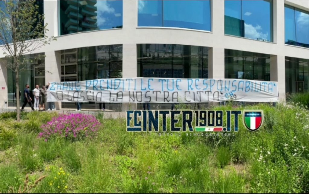 striscione curva