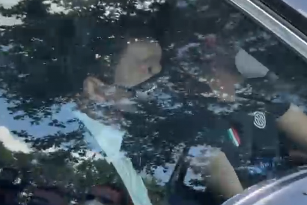 VIDEO FCIN1908 : Inter, l'arrivo di Steven Zhang e parte il coro,C'è solo un presidente