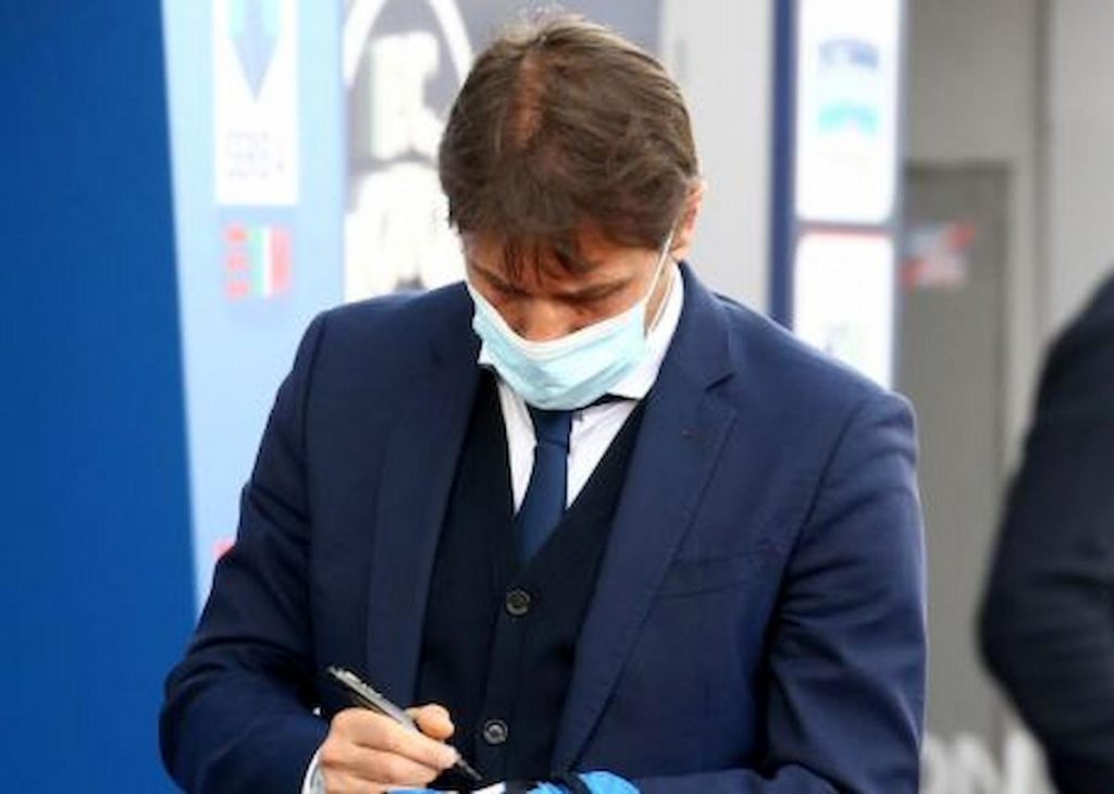 conte autografi maglietta inter (1)