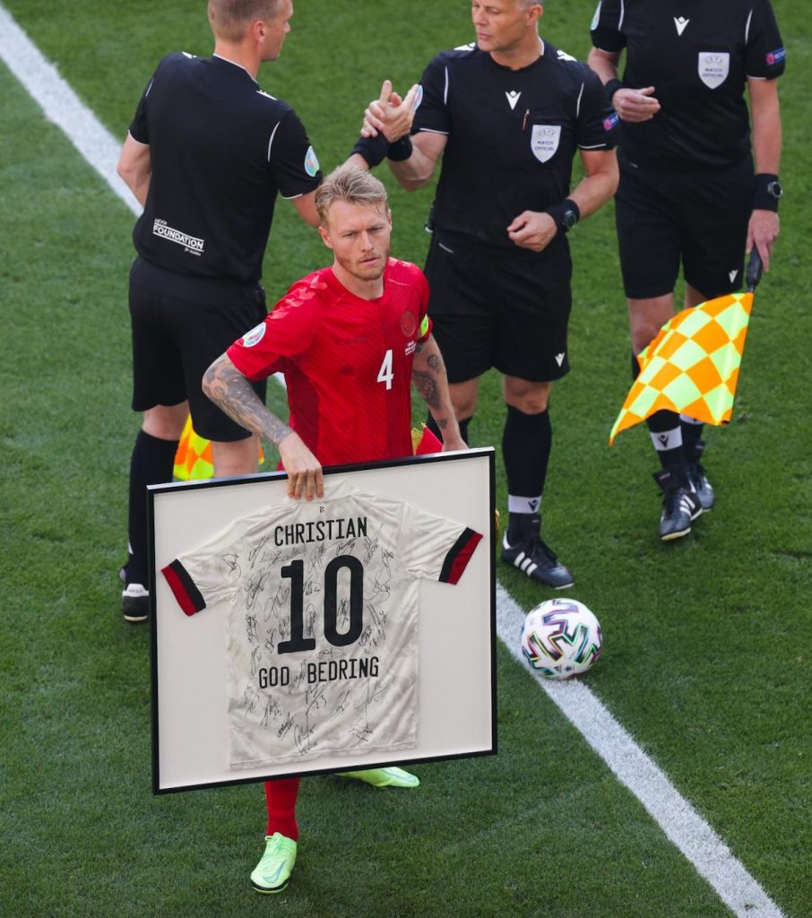 gagliardetto omaggio eriksen