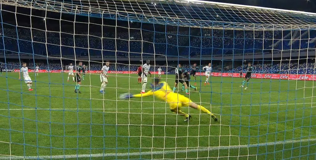 Napoli-Inter, gol di Eriksen