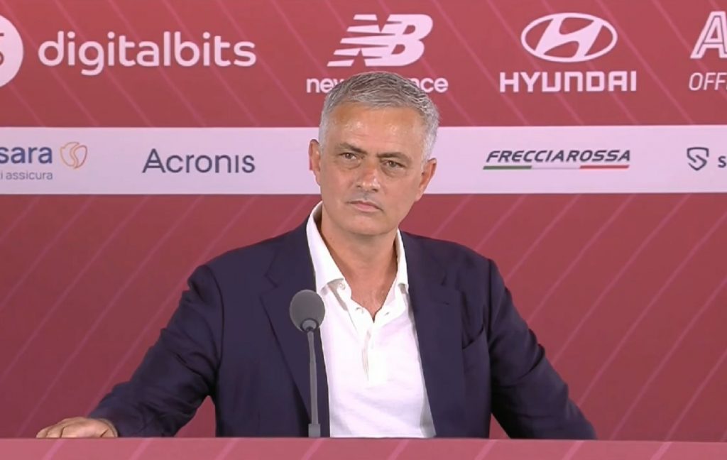 Mourinho su Conte