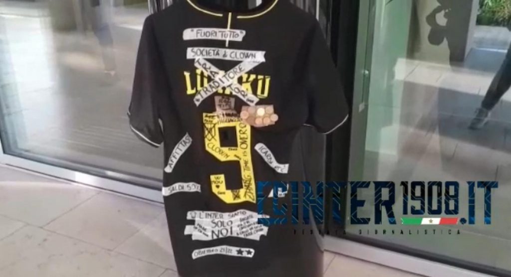 maglia lukaku sede